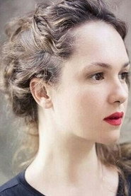 Celine Tyll isDenise